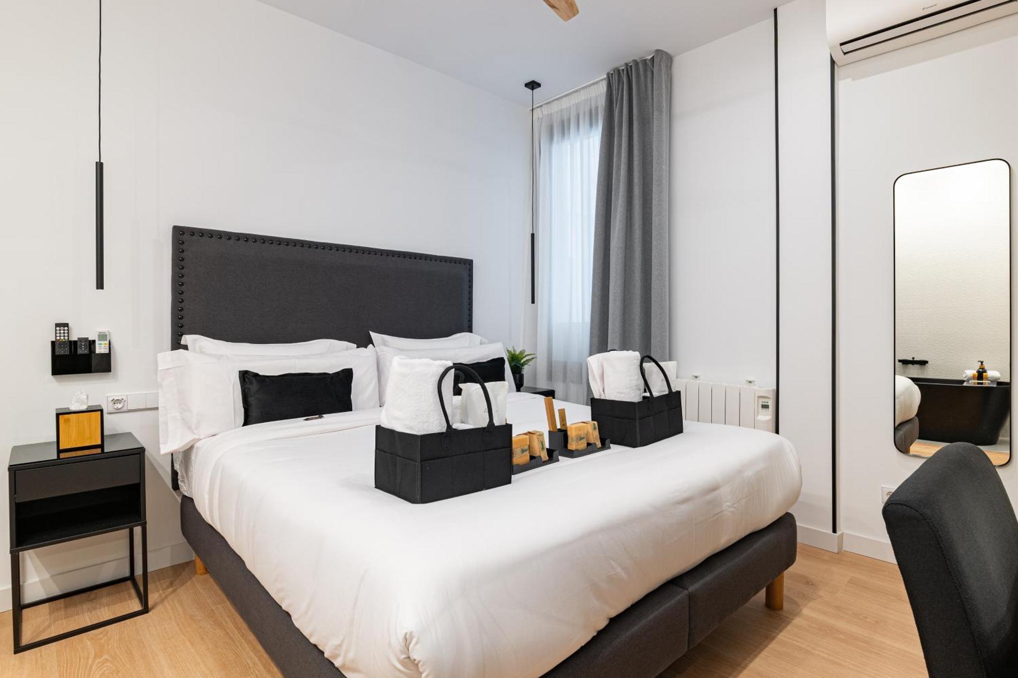 Honey Apartment In The Center Of Мадрид Экстерьер фото